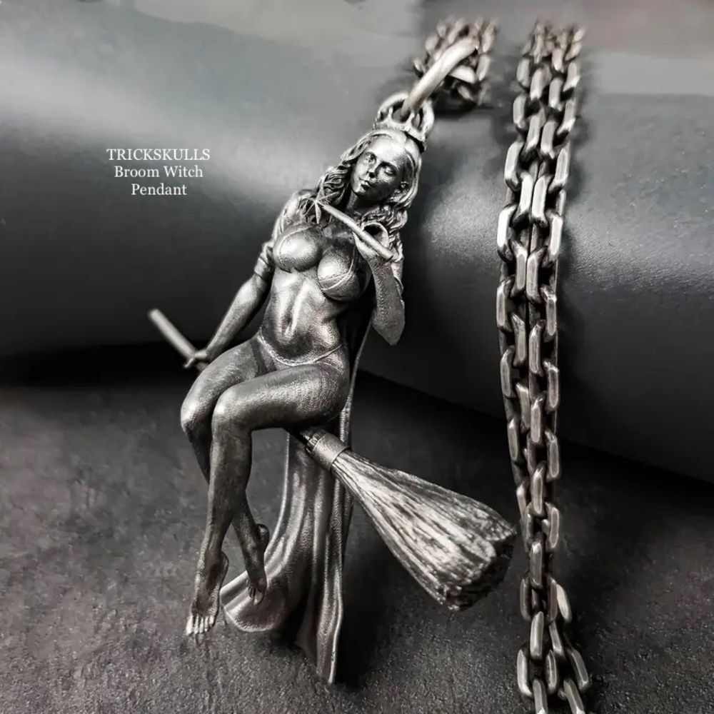 Witch on a Broom Magic Wand Sexy Wiccan Crown Princess + 60 cm Oval Link Chain - Picture 1 of 6